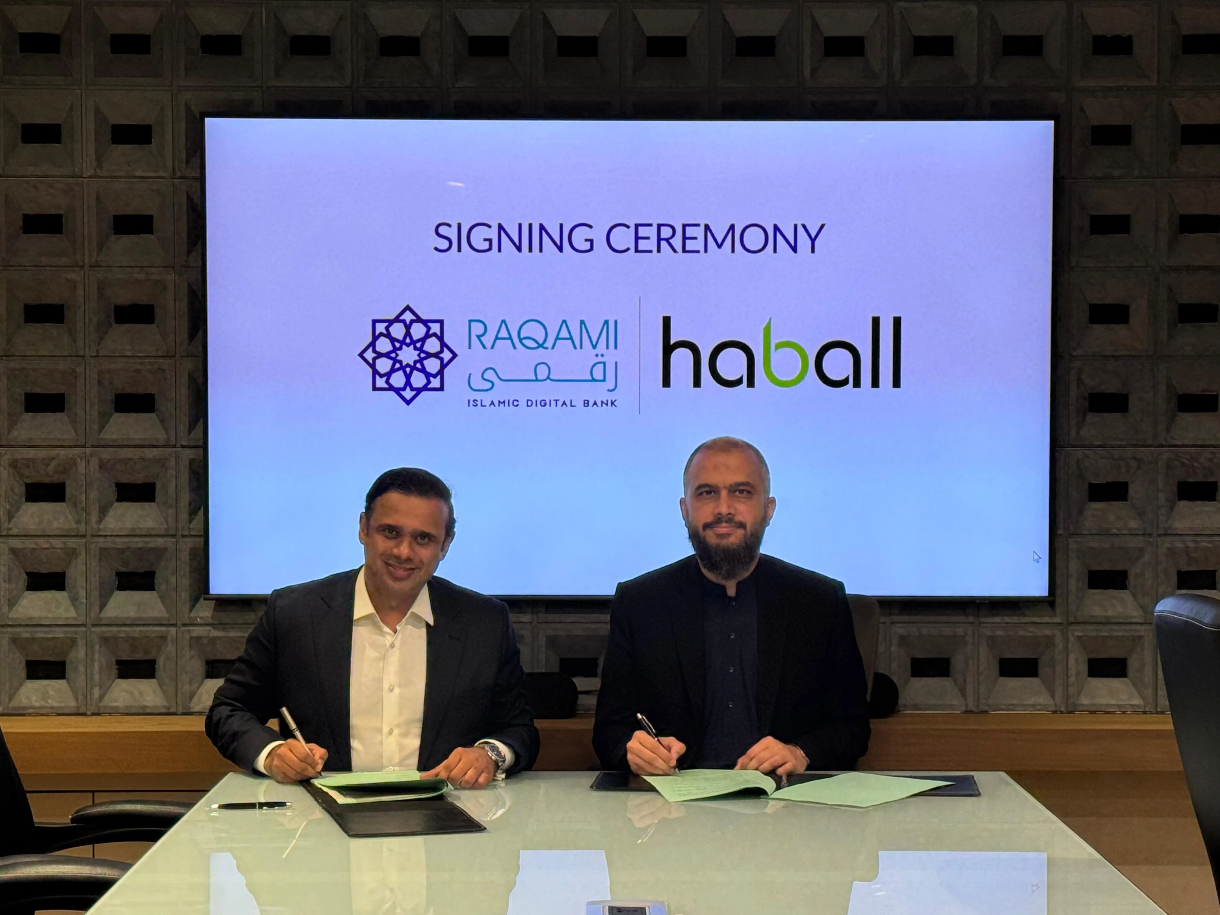 raqami-islamic-digital-bank-and-haball-forge-strategic-partnership-to-launch-shariah--compliant-embedded-finance-for-pakistan-s-sme-sector